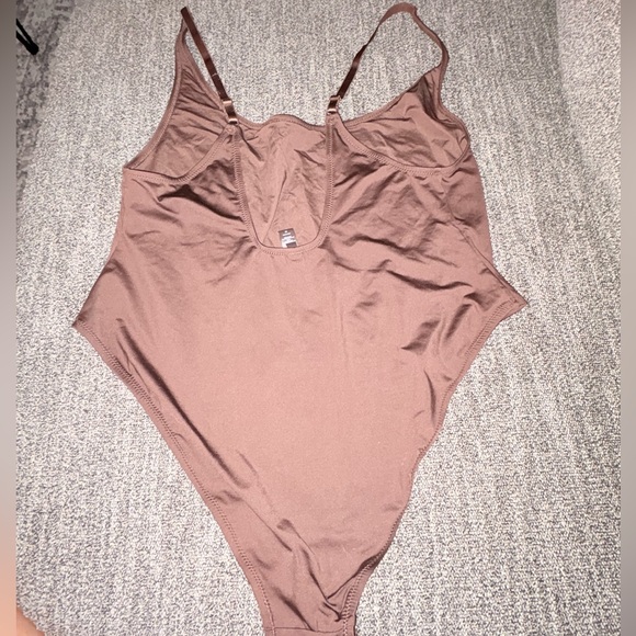 SKIMS Scoop Neck 1 One Piece Swimsuit Tank Swim Suit Brown COCOA - Picture 7 of 9